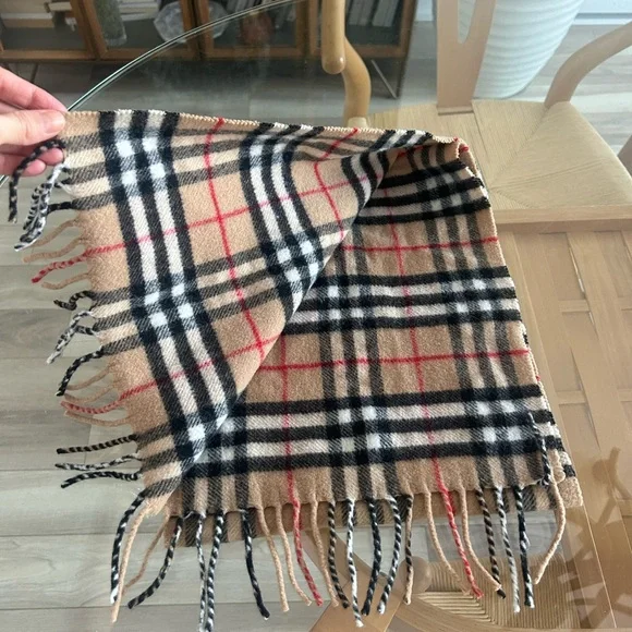 Wool Plaid Fringe Scarf - Picture 3 of 9